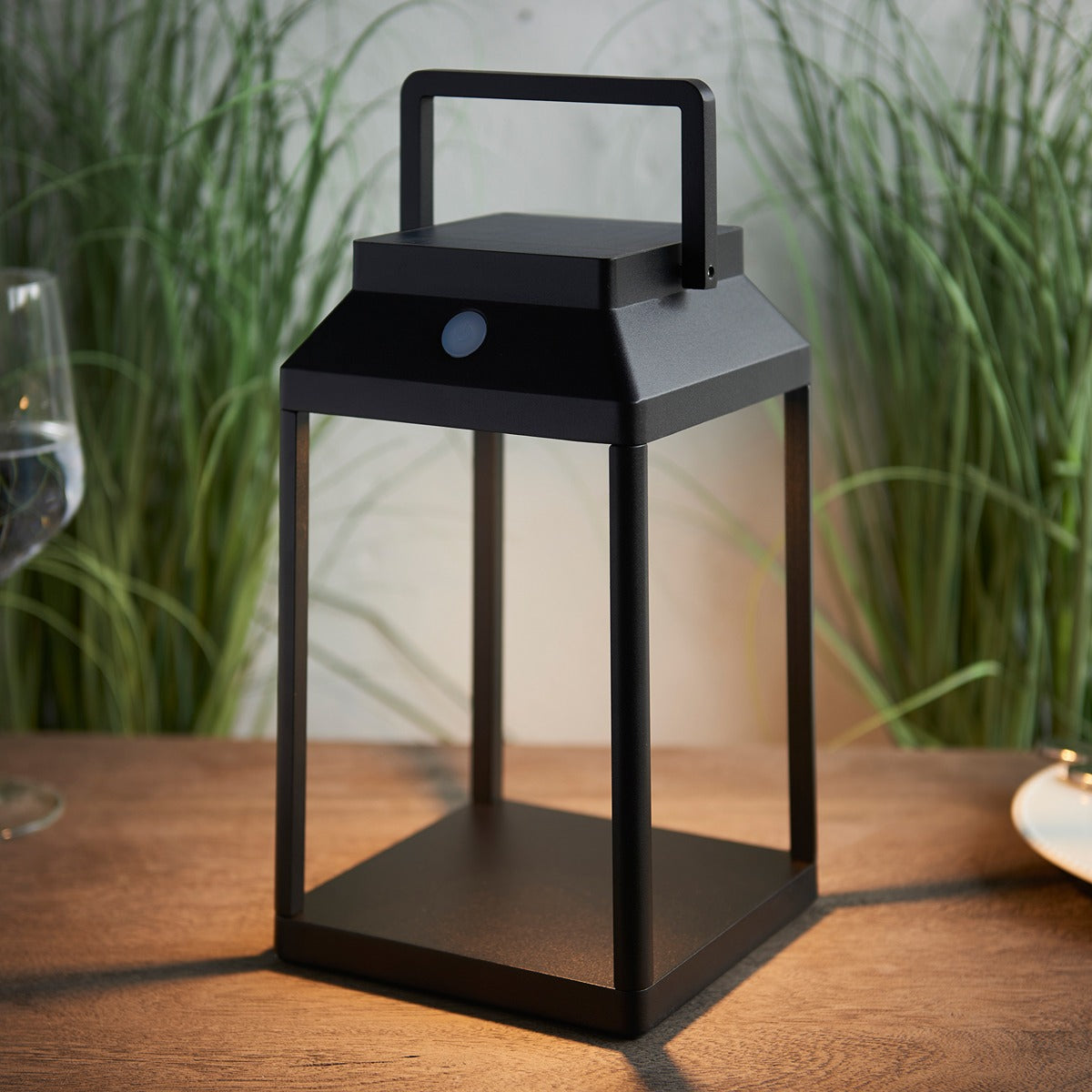 Linterna Outdoor Dimmable Table Lamp - Black