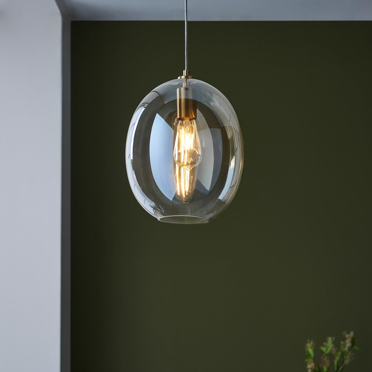 Kola Shaped Table Lamp - Satin Brass & Champagne
