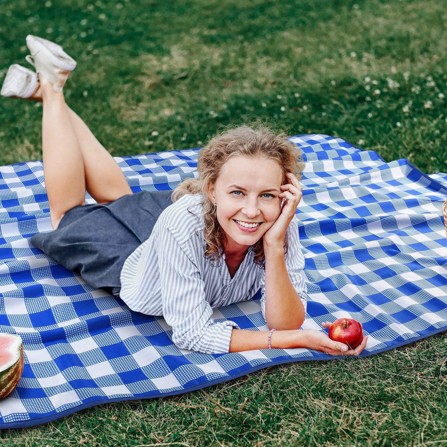 Summer Warp Knit Fabric Waterproof Beach Blanket, 60”x 80”