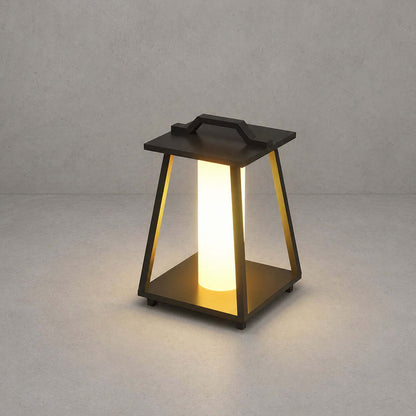 Calviro Outdoor Light