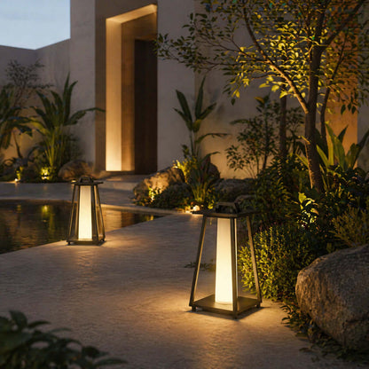 Calviro Outdoor Light