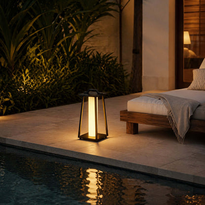 Calviro Outdoor Light