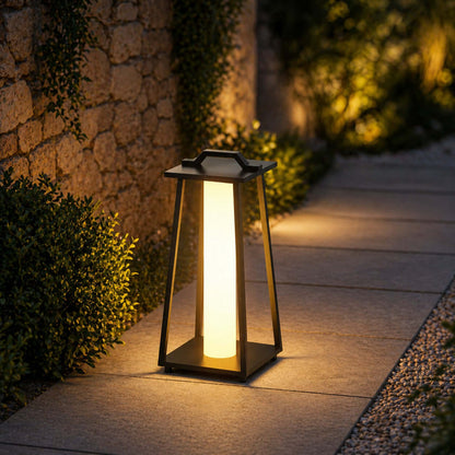 Calviro Outdoor Light