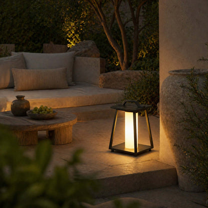 Calviro Outdoor Light