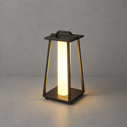 Calviro Outdoor Light