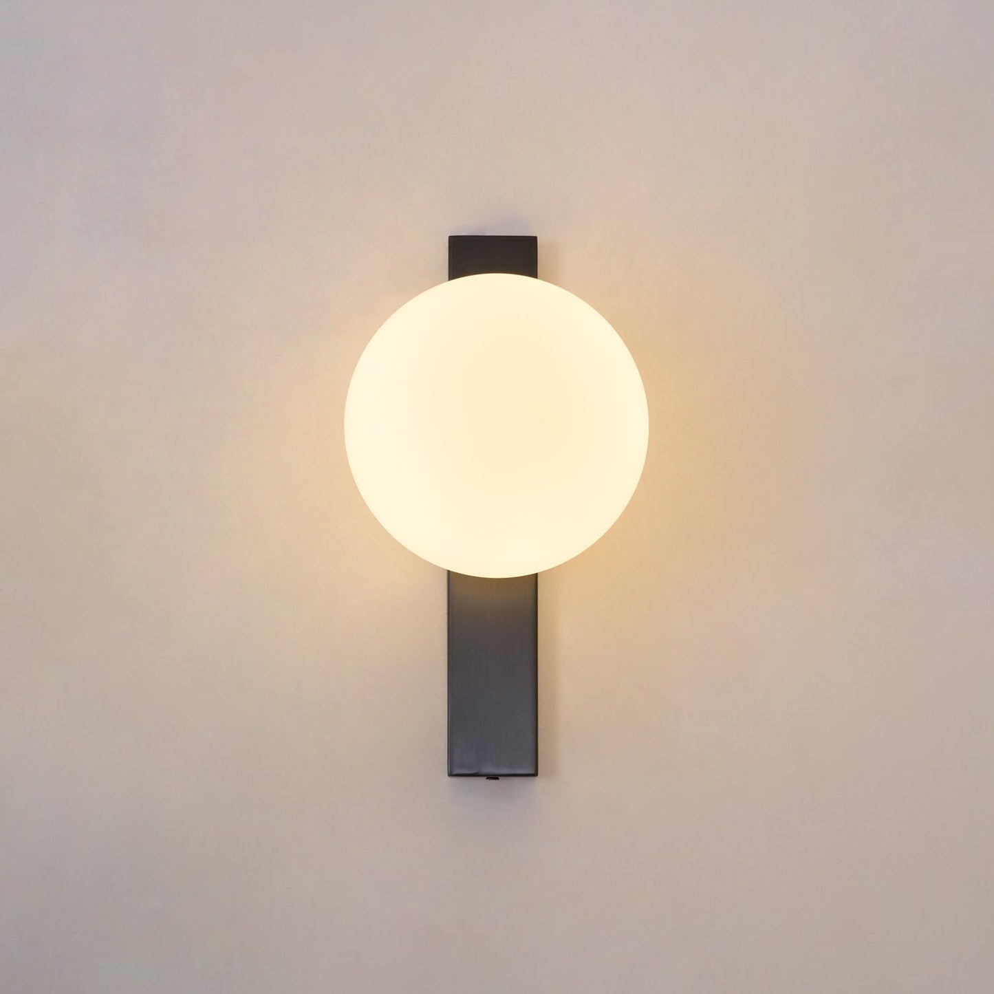 Circ 3720 Wall Lamp