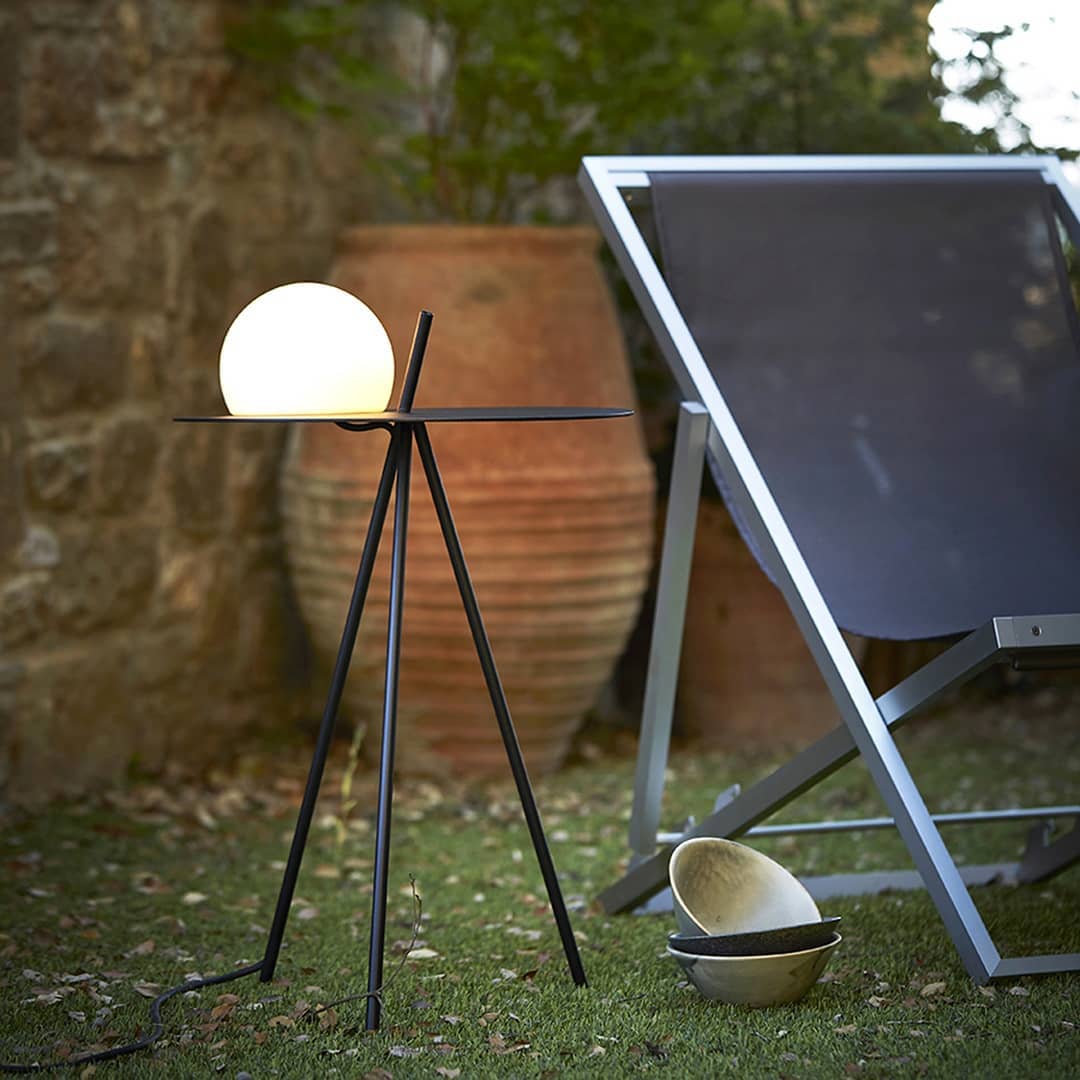 Circ 3725 Table Lamp