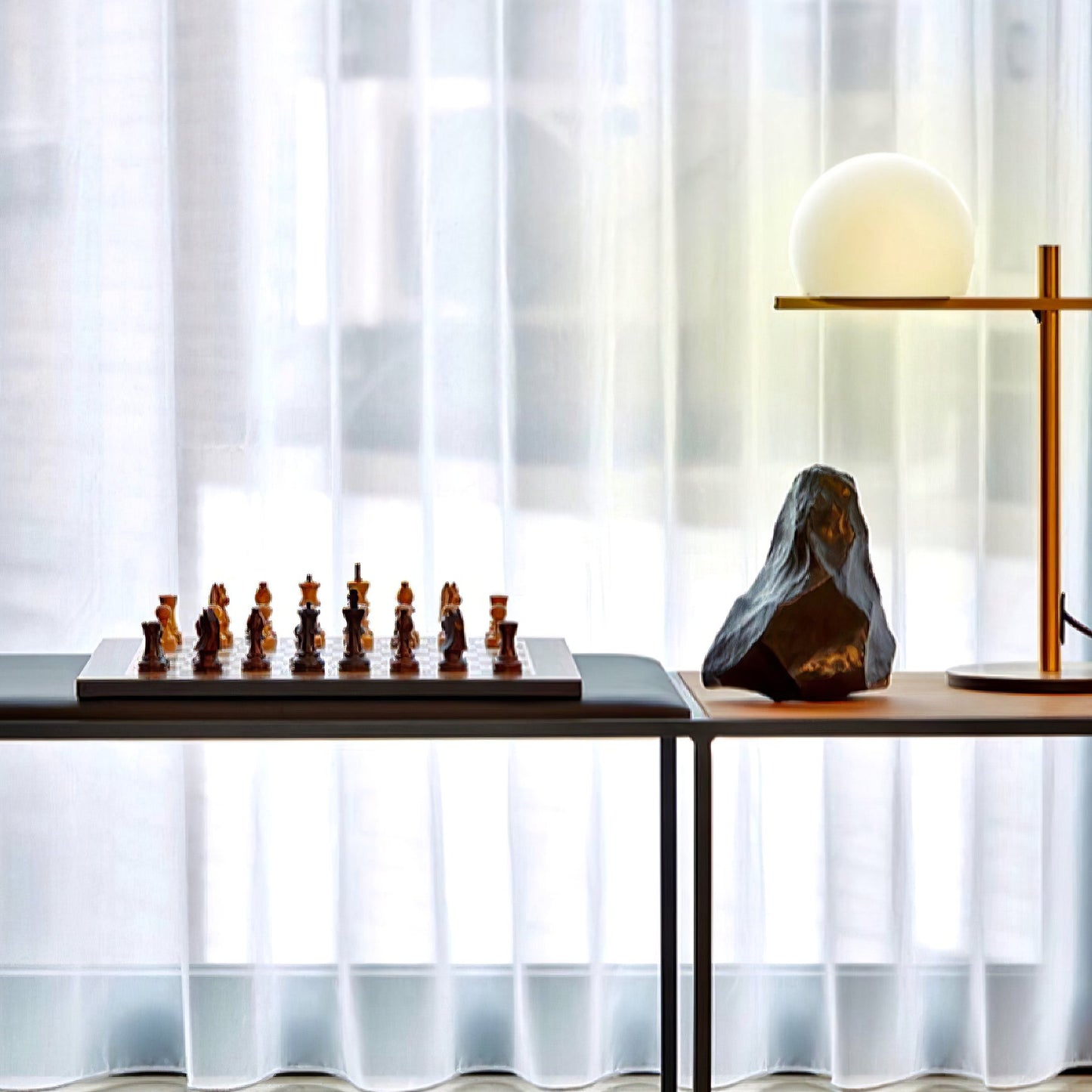 Circ 3725 Table Lamp
