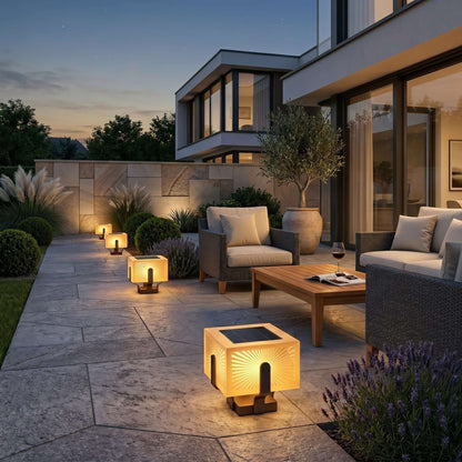 Elvora Outdoor Lamp