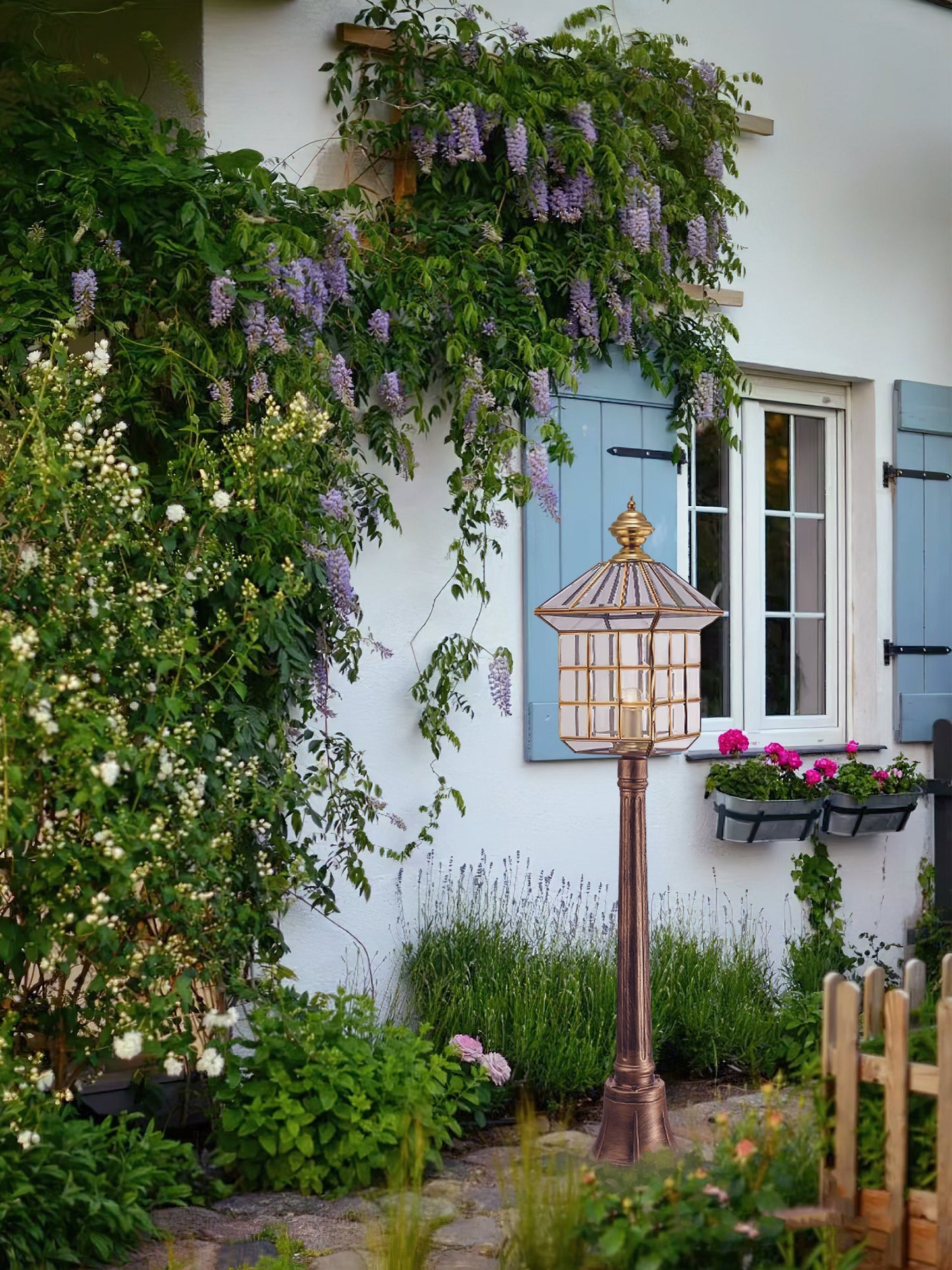 European Style Garden Retro Brass Column Lamp