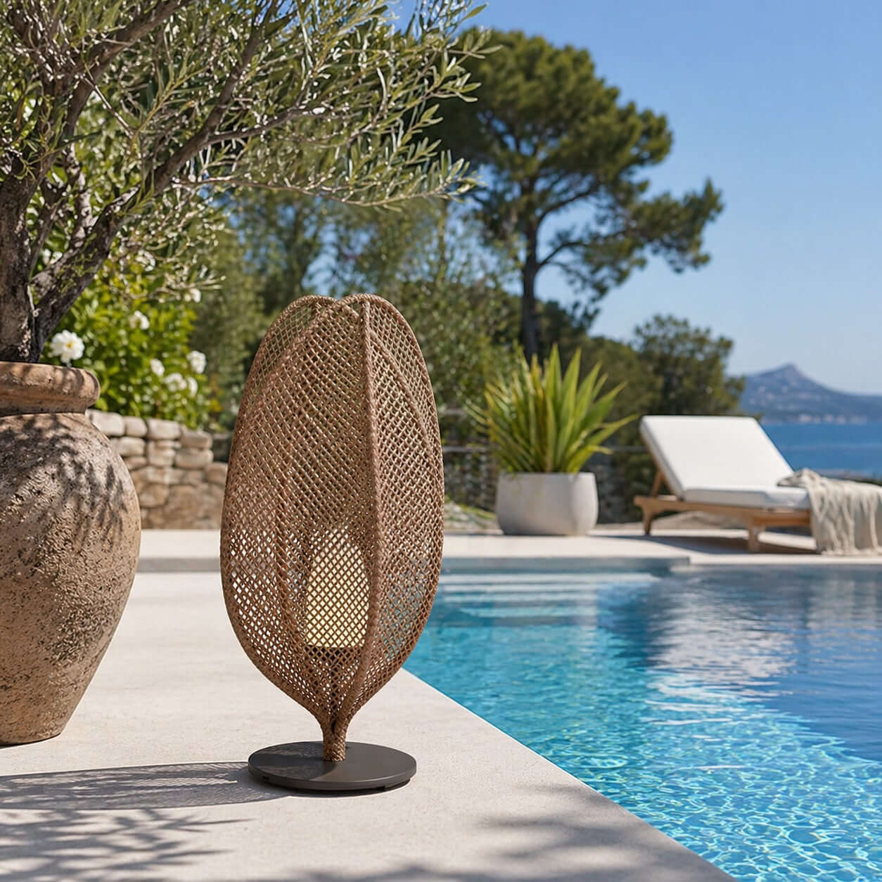 Grylla Floor Lamp