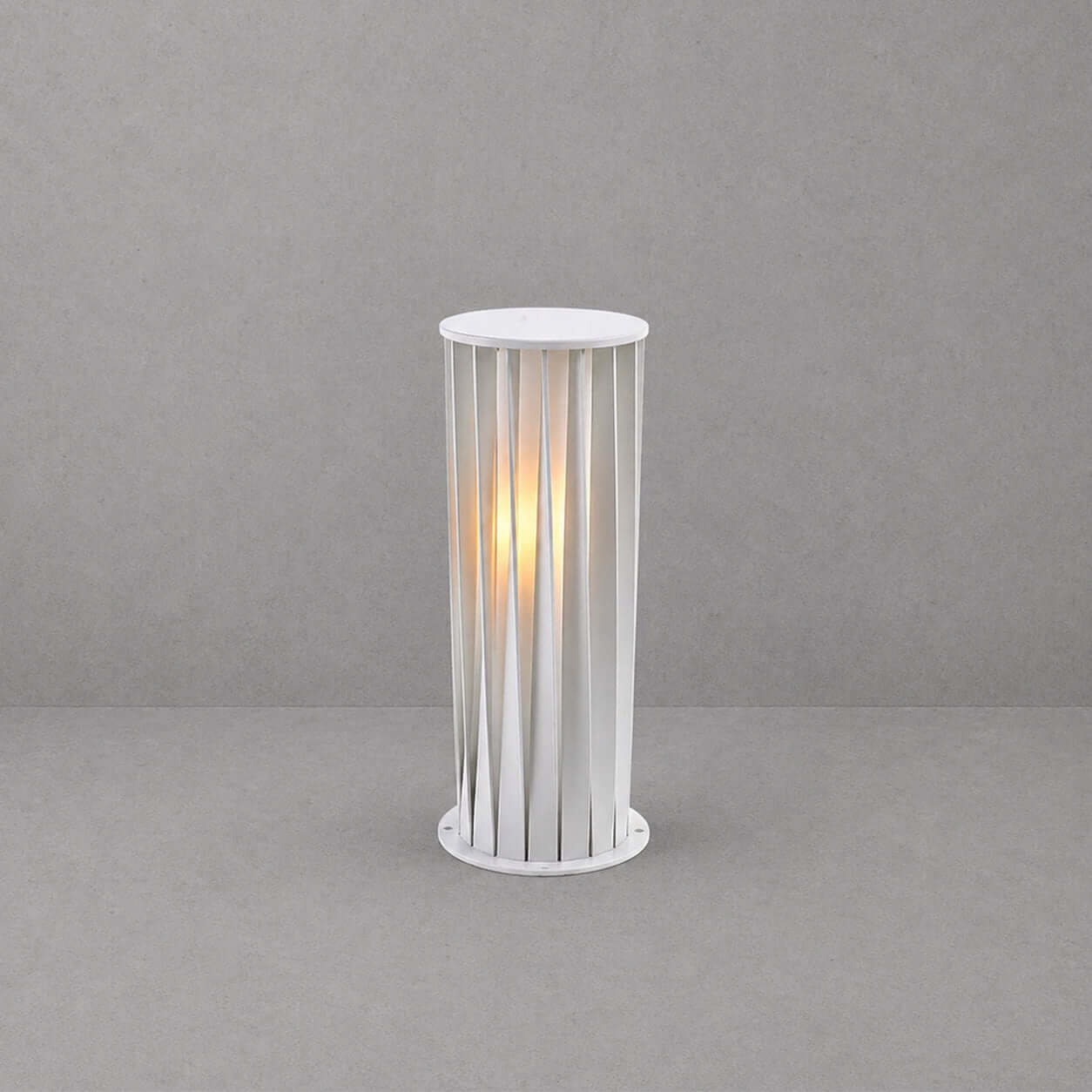 Iolane LED Garden Light