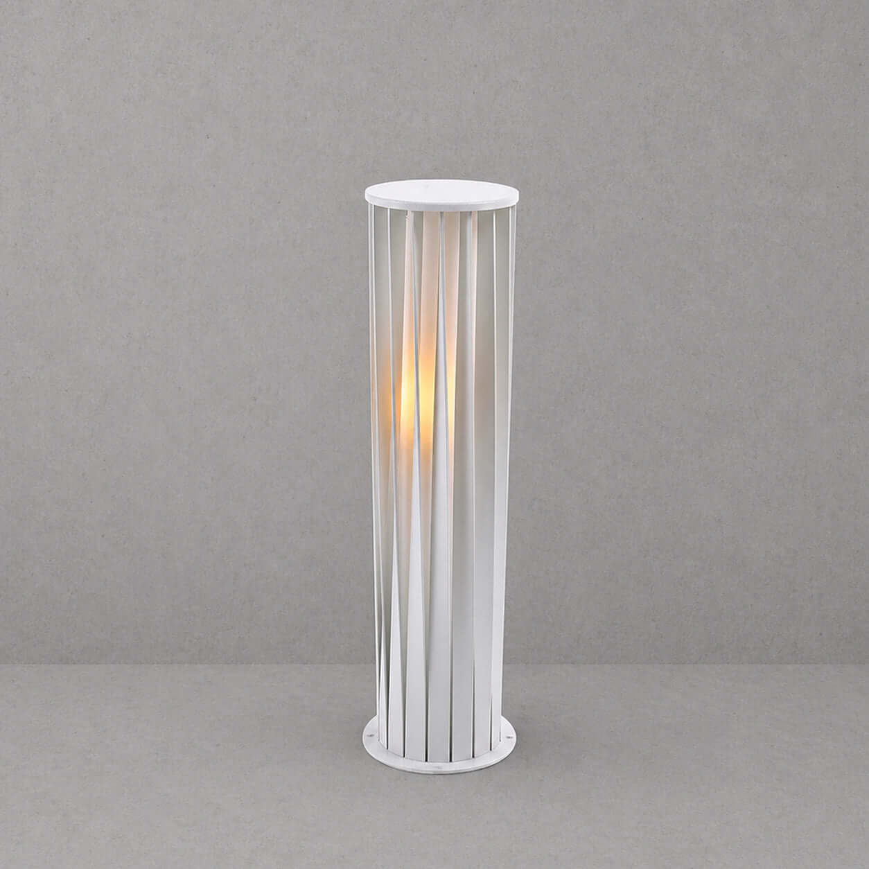 Iolane LED Garden Light