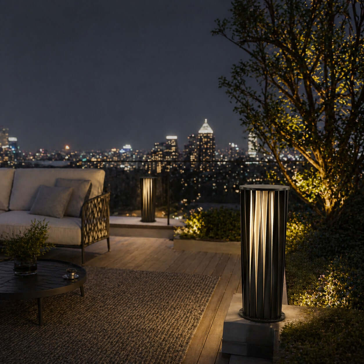 Iolane LED Garden Light