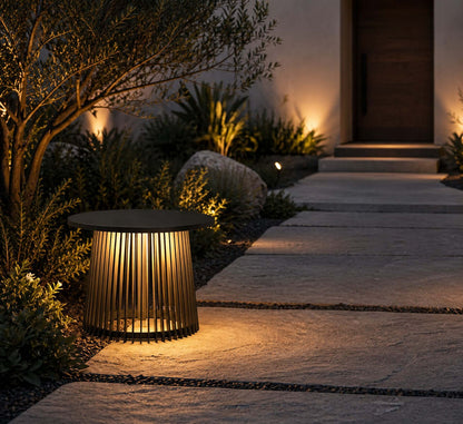 Kaelis Outdoor-Stehlampe