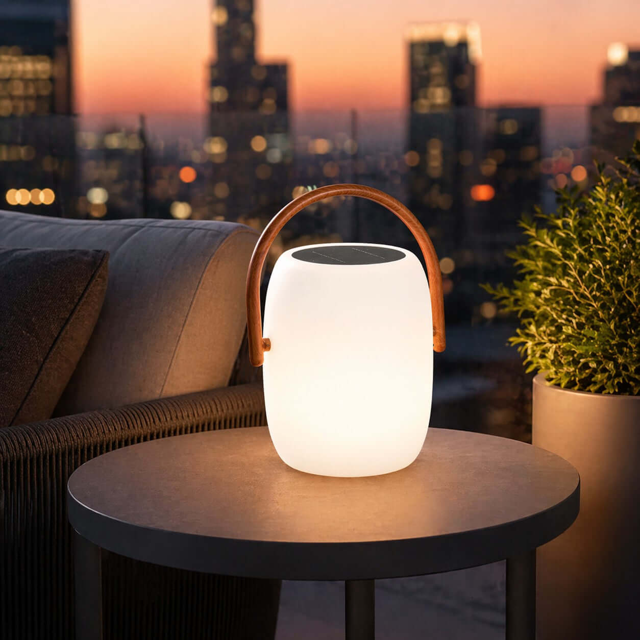 Kelaro Solar Outdoor Lamp