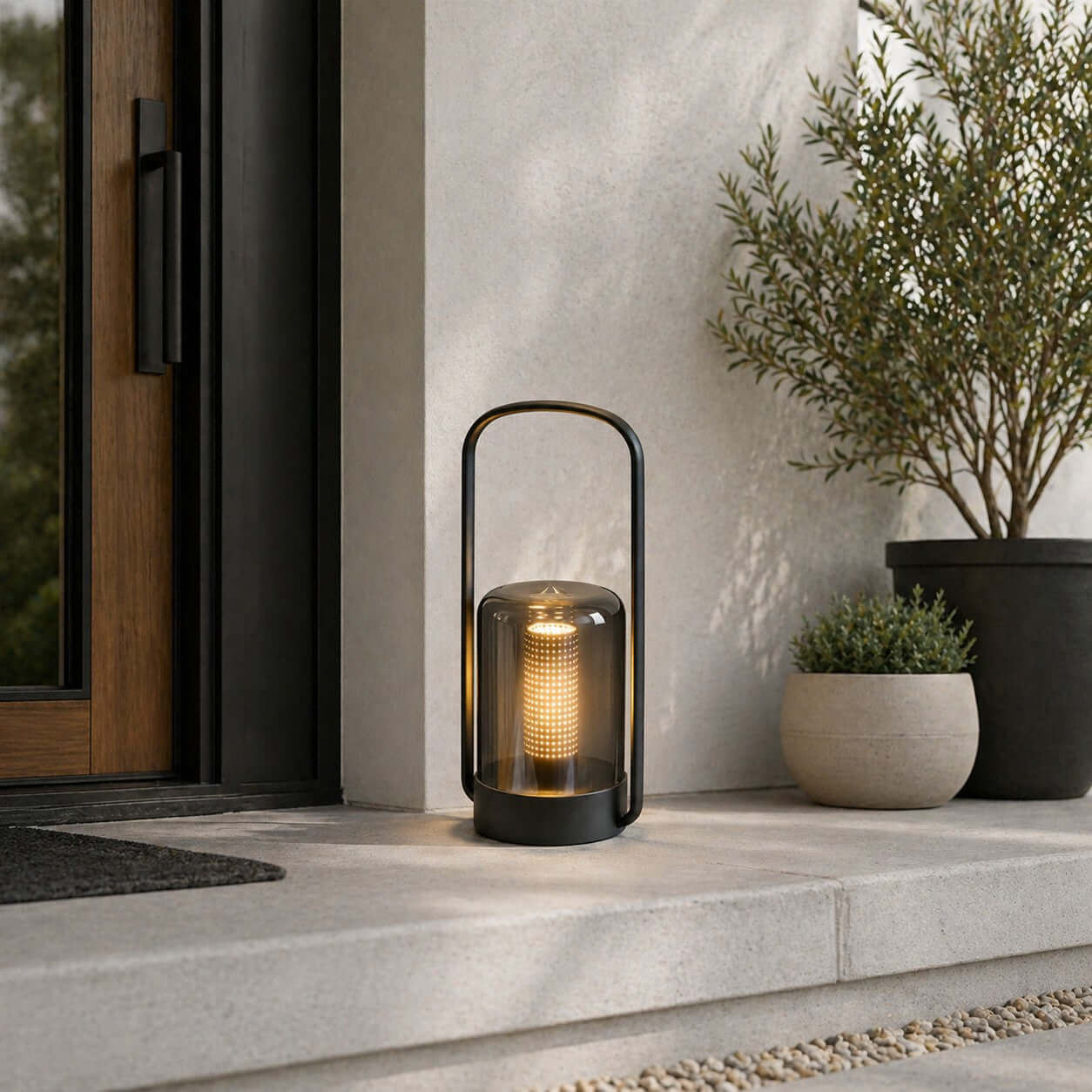 Lenoro Outdoor Light