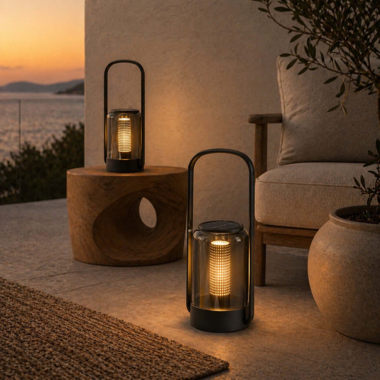 Lenoro Outdoor Light
