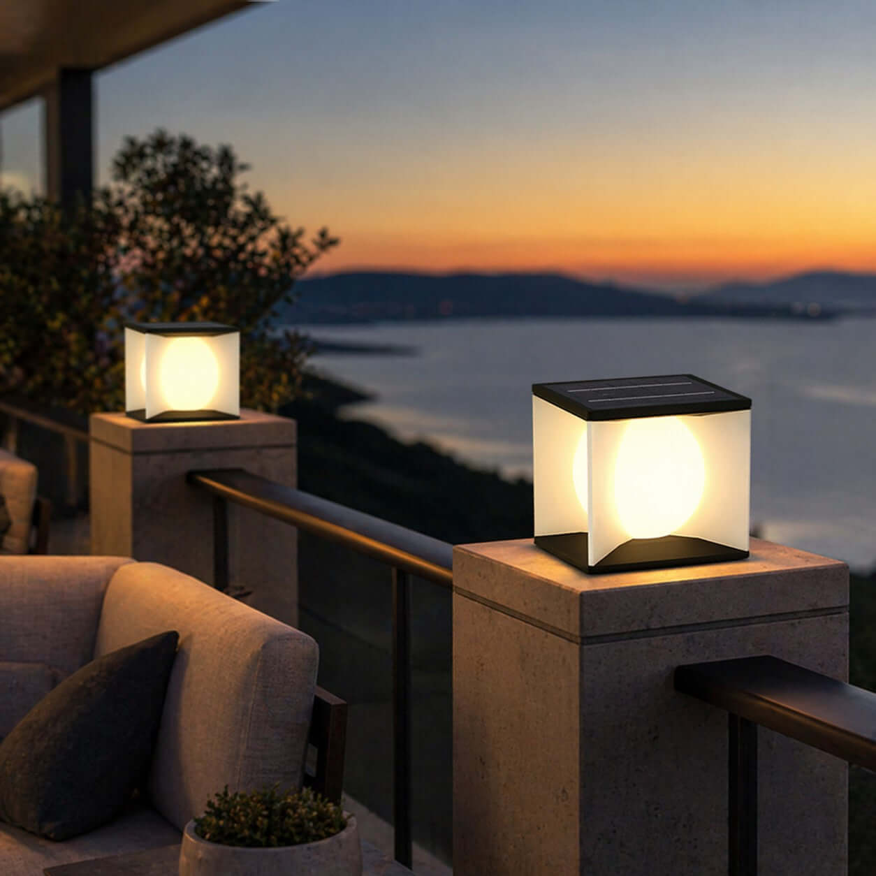 Naviro Outdoor Garden Lamp