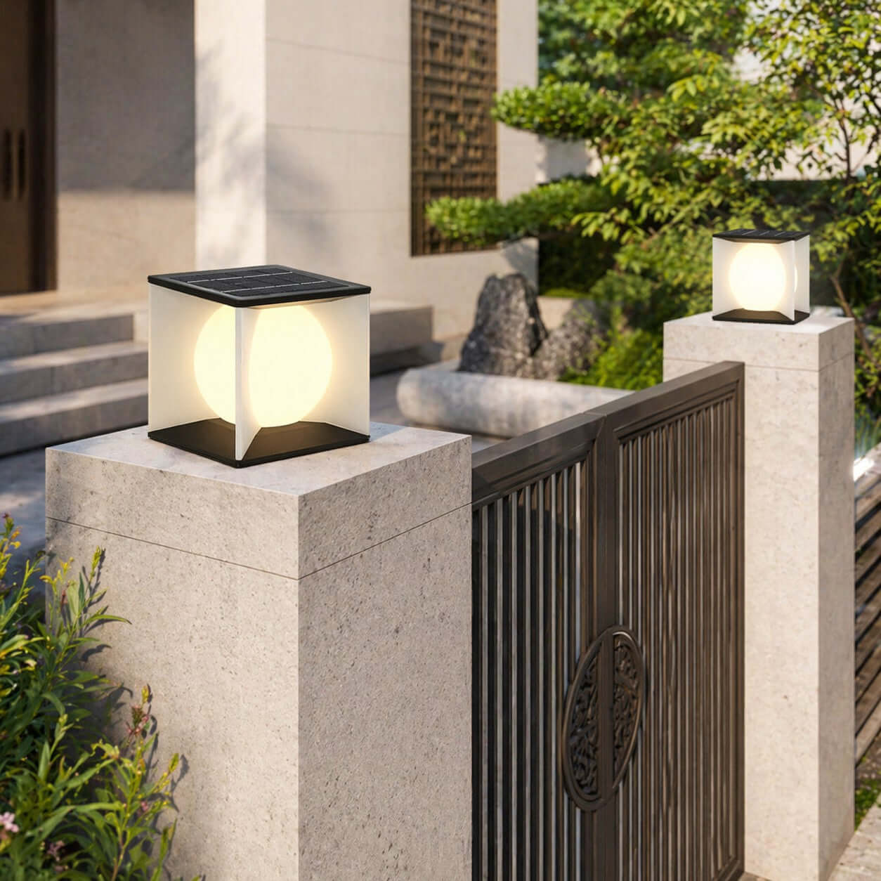 Naviro Outdoor Garden Lamp