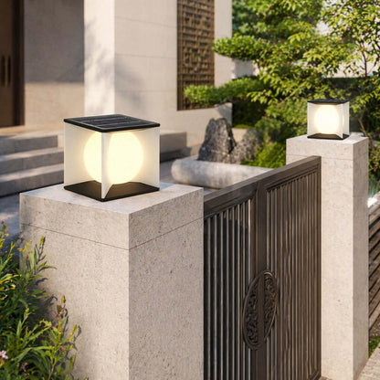 Naviro Outdoor Garden Lamp