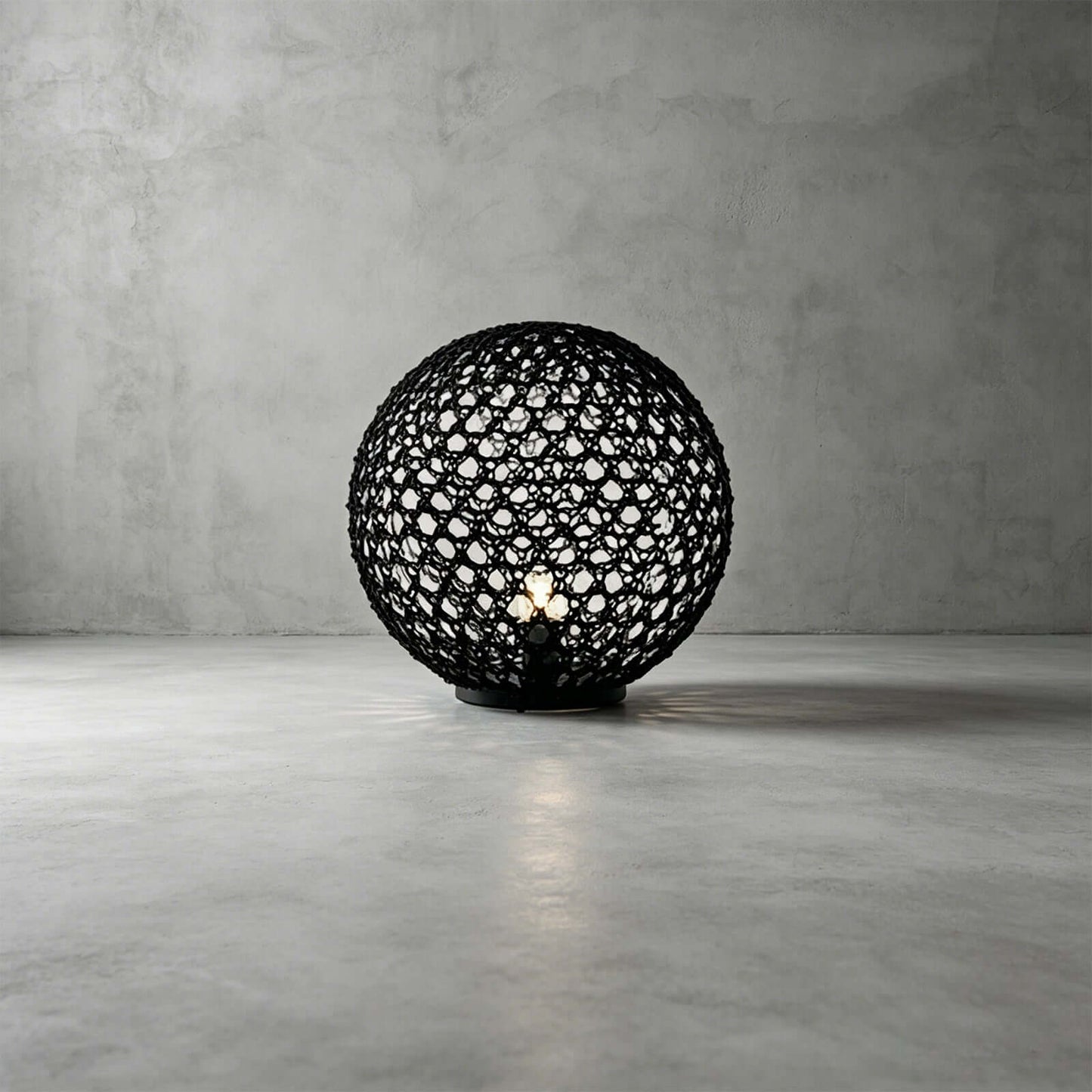 Neravi Outdoor Garden Lamp