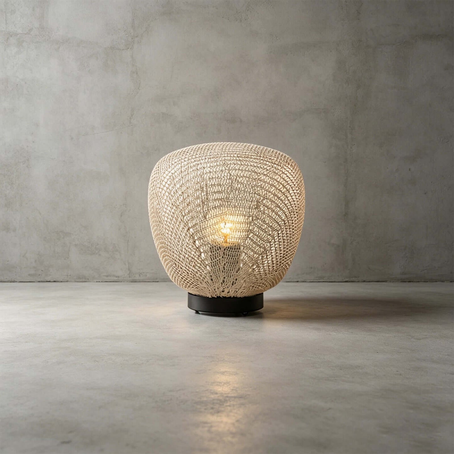 Neravi Outdoor Garden Lamp
