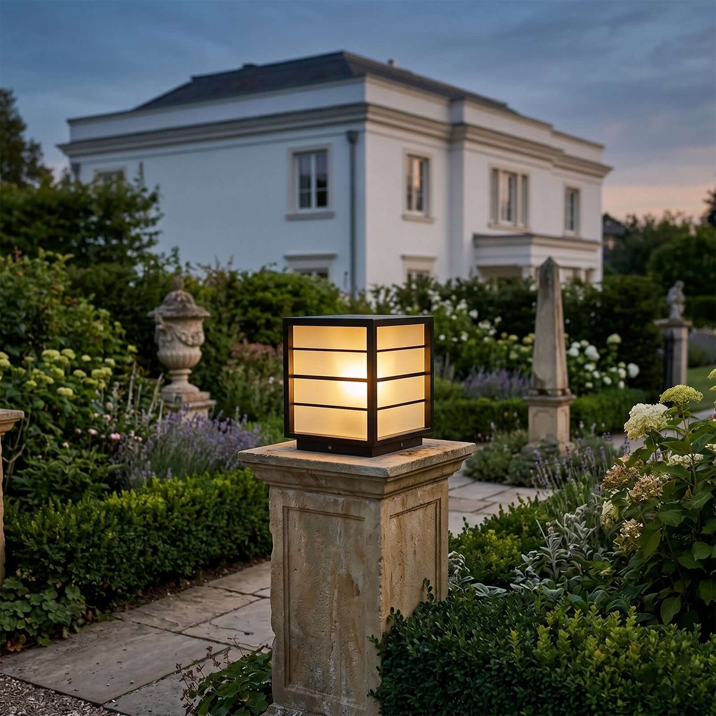 Varlune Garden Light