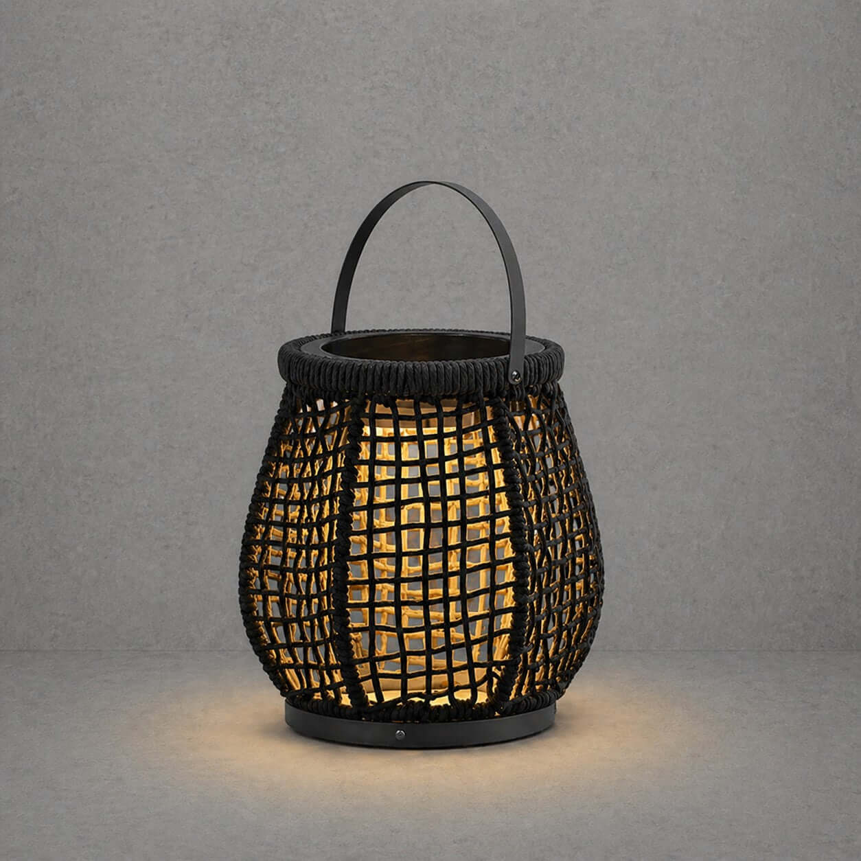 Vesra Outdoor Garden Lamp
