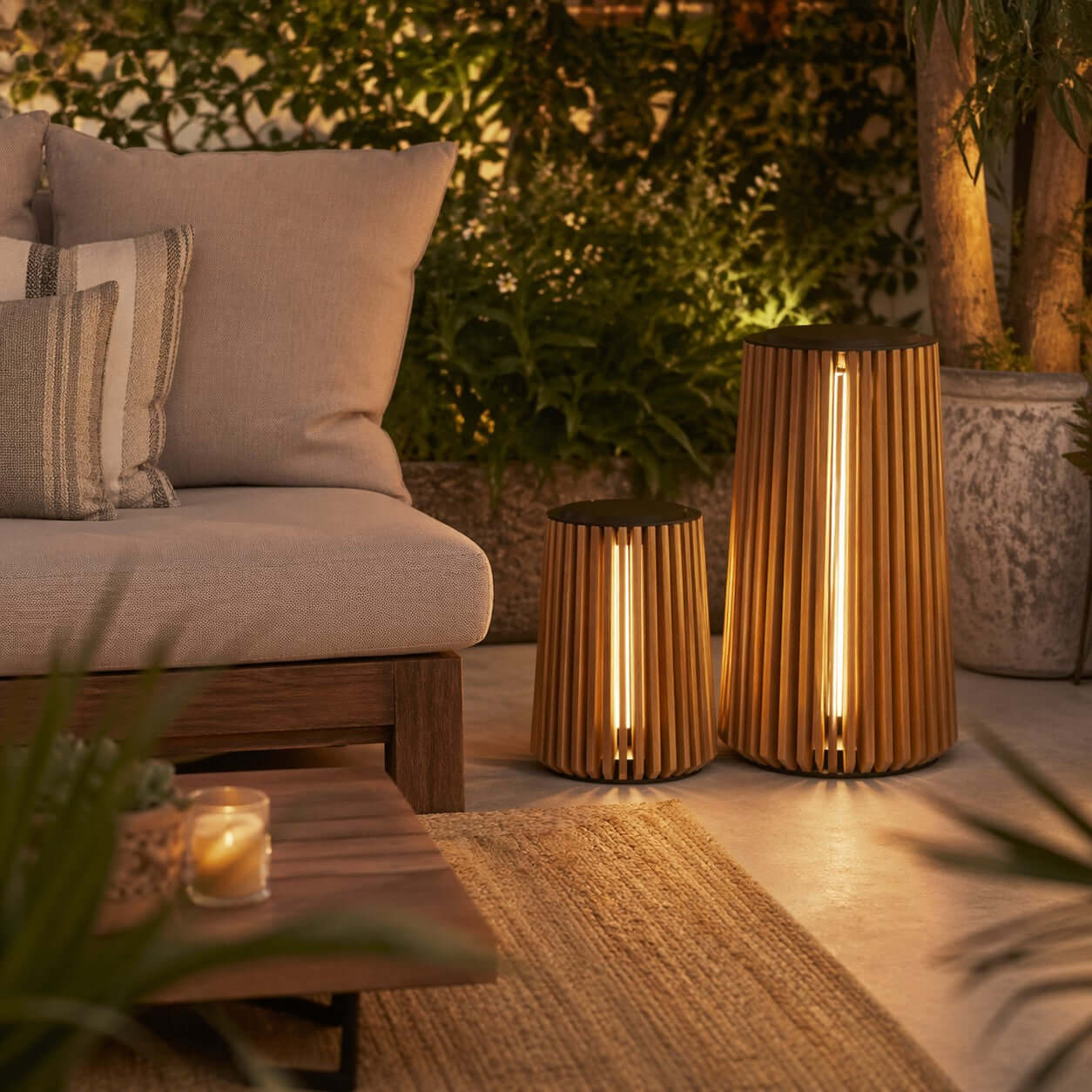 Voreni Outdoor Lamp