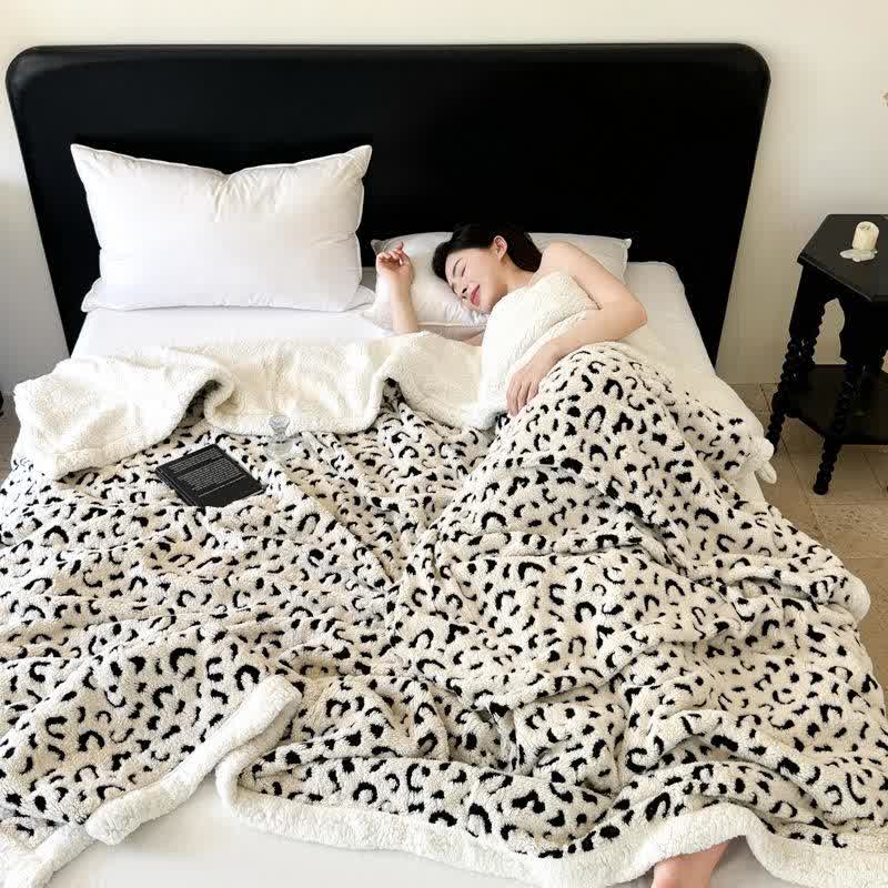 Weighted Blanket Leopard Fleece Bed | Large