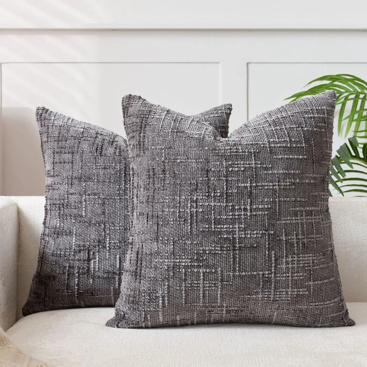 BAMBOCHEN – Chenille Decorative Throw Pillow with Bamboo Texture