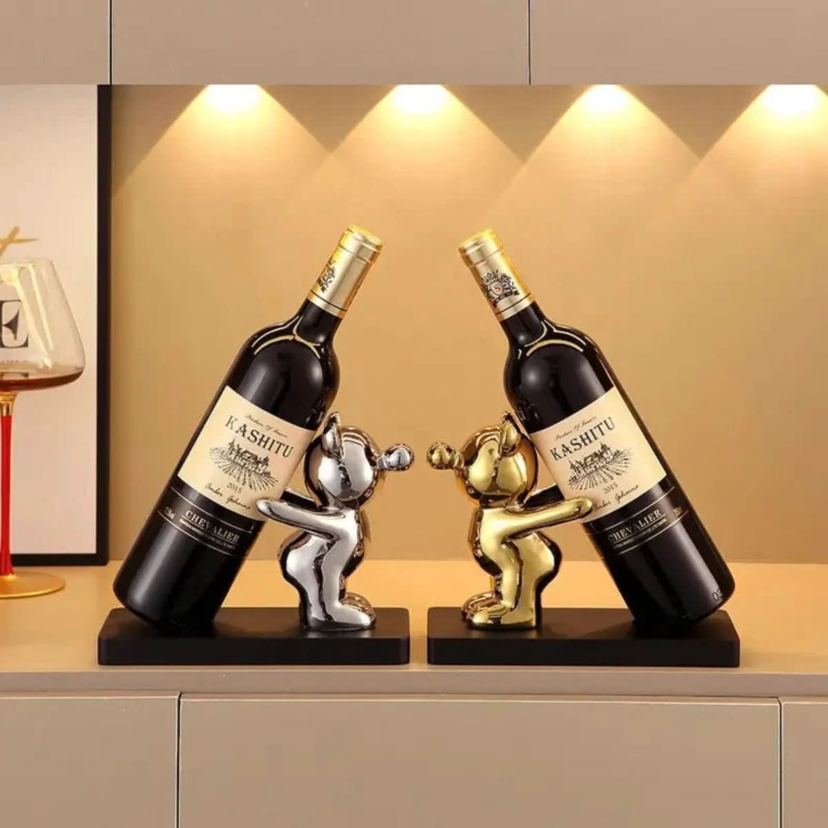 Bearwine Rack – Decorative Ceramic Wine Holder with Playful Bear Design