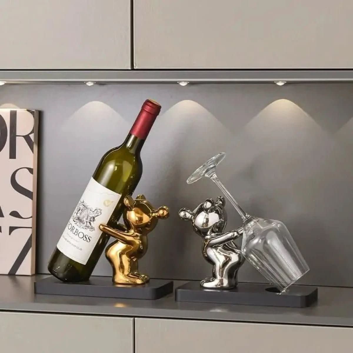 Bearwine Rack – Decorative Ceramic Wine Holder with Playful Bear Design