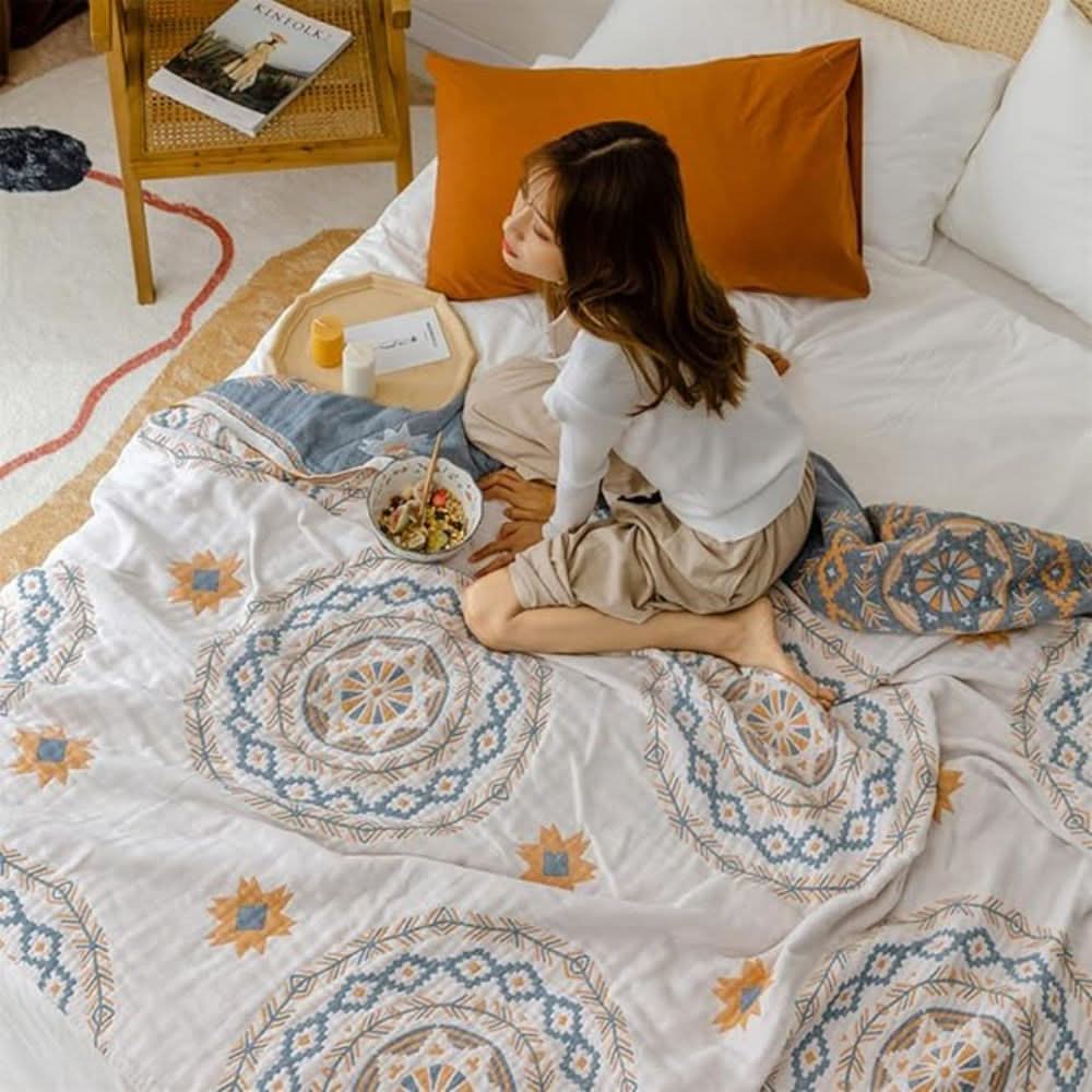 BohoHaven Blanket – Cotton blanket with mandala pattern for indoors & outdoors