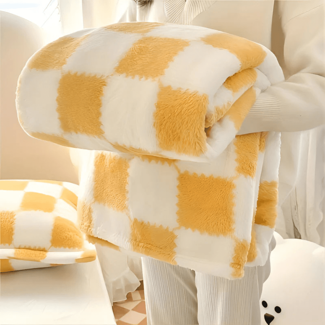 CASAFLUFF – Ultra-Soft Fleece Blanket for Year-Round Comfort and Warmth