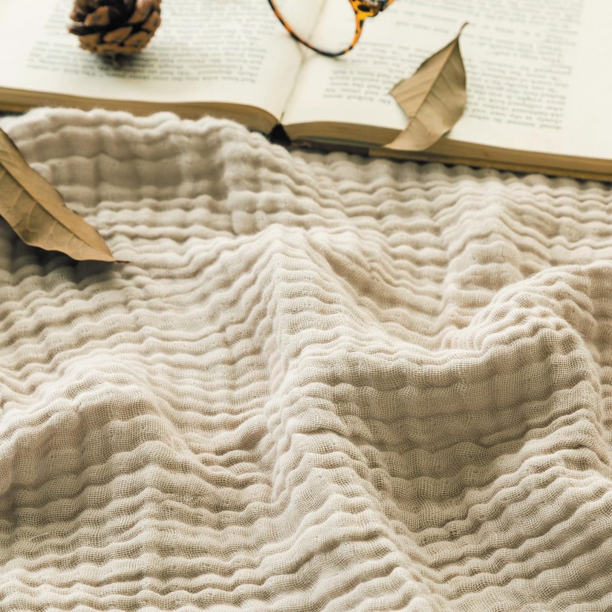 CHILLNÉ – Cooling Cotton Blanket Designed for Breathable Night Comfort