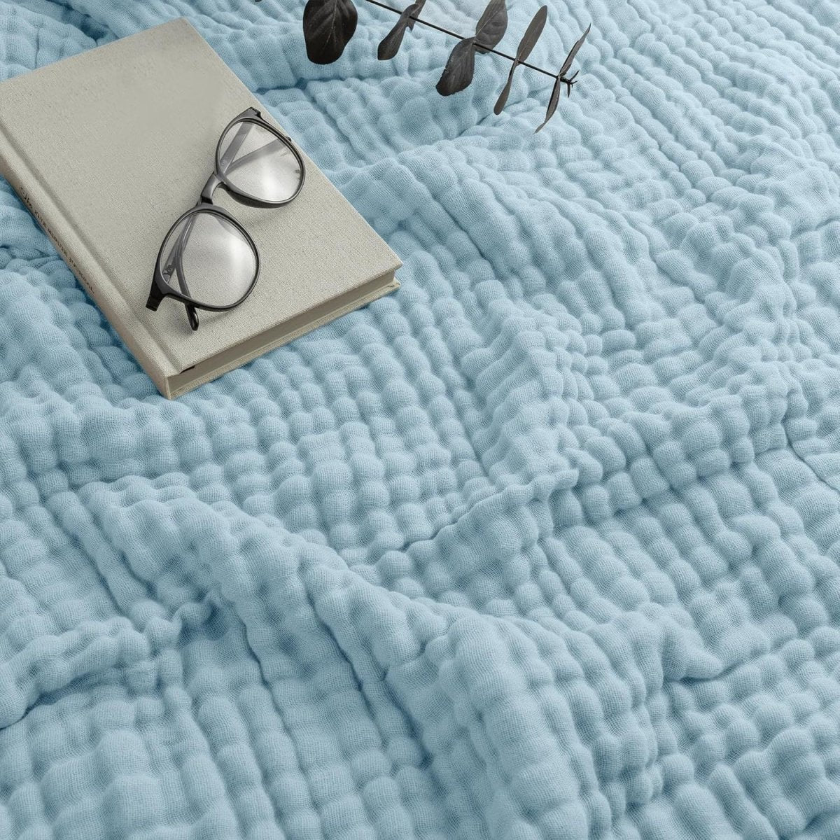 CHILLNÉ – Cooling Cotton Blanket Designed for Breathable Night Comfort