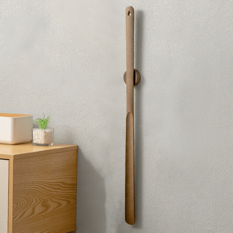 CLASSIHORN – Long Handle Wooden Shoehorn for Effortless Shoe Wearing