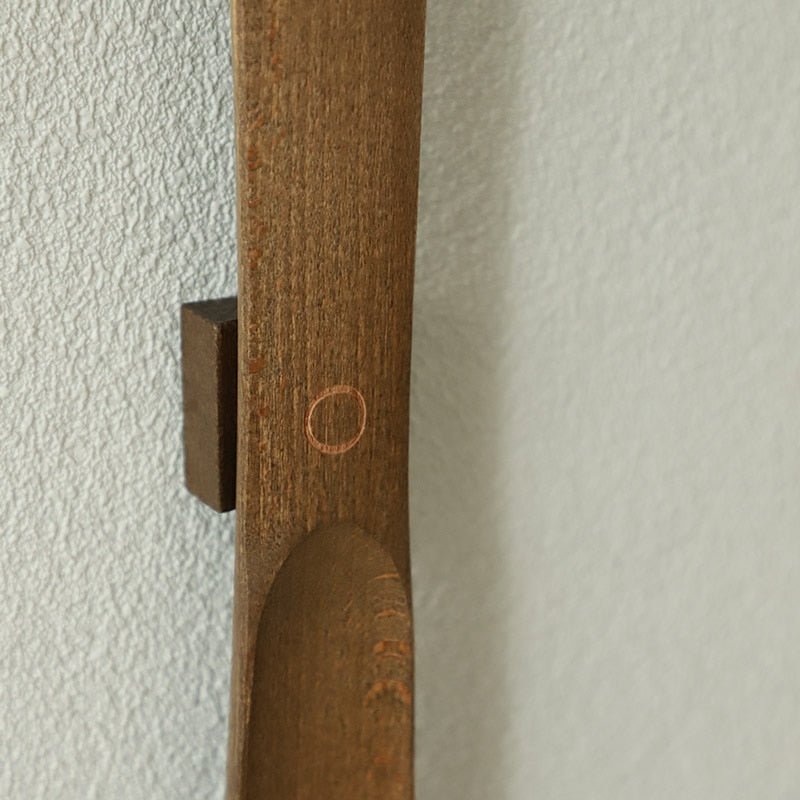 CLASSIHORN – Long Handle Wooden Shoehorn for Effortless Shoe Wearing