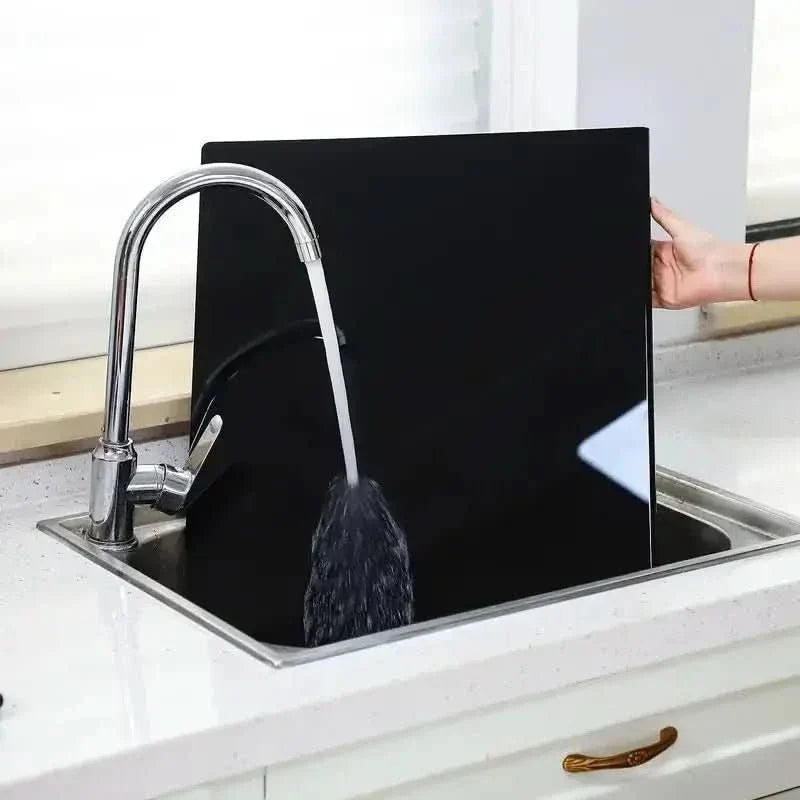 CLEARSLICE – Premium Acrylic Cutting Board with Lip