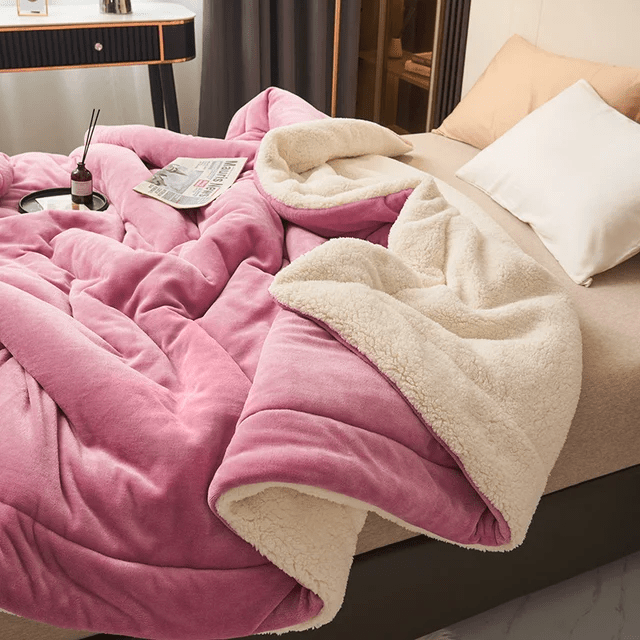 CozyLuxe – Luxurious Fleece Blanket for Ultimate Comfort