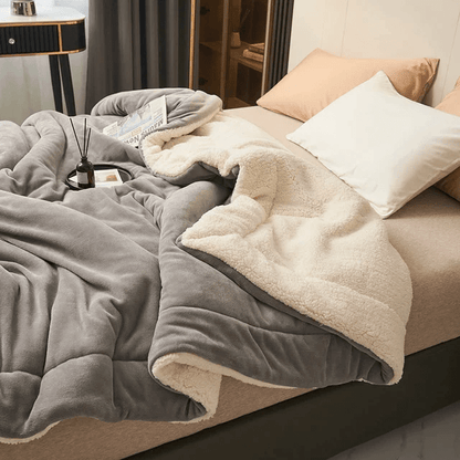 CozyLuxe – Luxurious Fleece Blanket for Ultimate Comfort