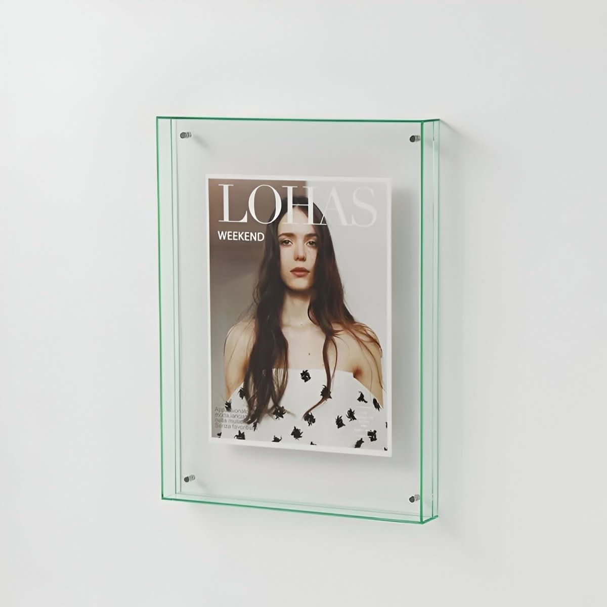 Crystaframe – Frameless Acrylic Photo Frame for a Floating, Modern Display