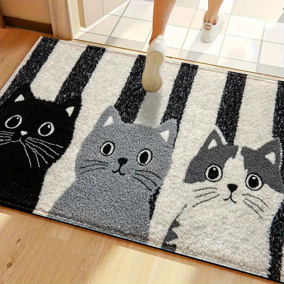DOORMEOW – Striped Cartoon Cat Doormat for Indoor & Outdoor Use