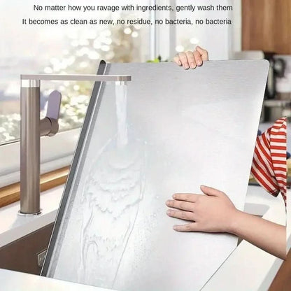 FlexiBoard – Foldable L-shaped cutting board for fruit, vegetables & dough