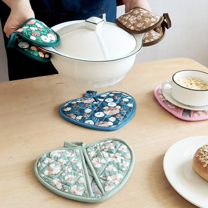 FLORALHEART – Vintage Floral Heart-Shaped Potholders with Heat Resistance