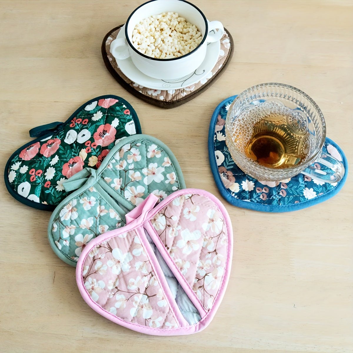 FLORALHEART – Vintage Floral Heart-Shaped Potholders with Heat Resistance