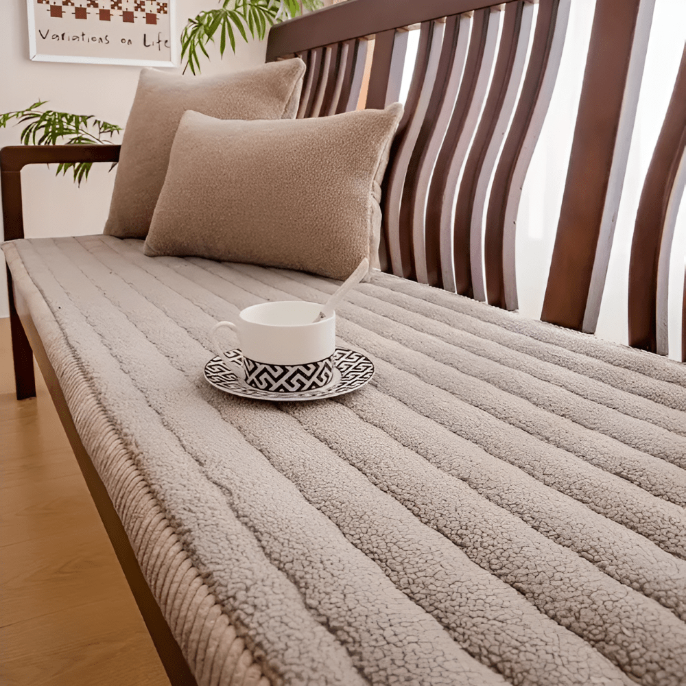 FURNICOZY – Soft Non-Slip Sofa Cover for Pet-Friendly Daily Comfort