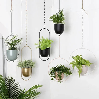GREENHOLD – Minimalist Wall Plant Hanger with Adjustable Chain for Clean and Modern Spaces